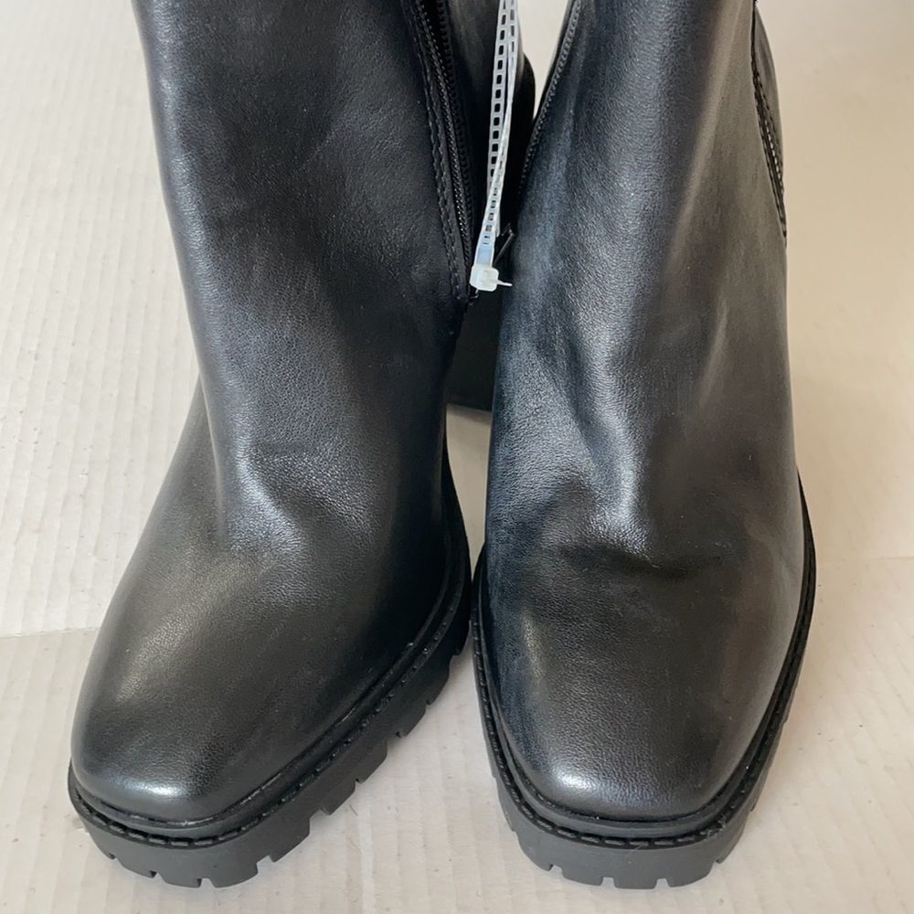 Chelsea & Violet Falla Zip Lugged Booties Black - Picture 4 of 10